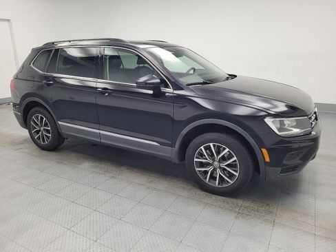Used 2020 Volkswagen Tiguan SE w/ Panoramic Sunroof Package image 11