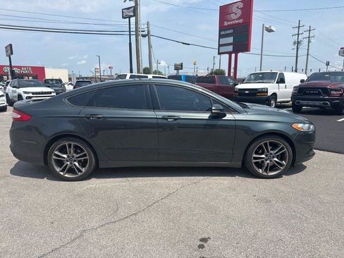 Used 2016 Ford Fusion Titanium FWD image 8