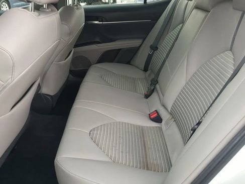 Used 2021 Toyota Camry SE w/ Convenience Package FWD image 13