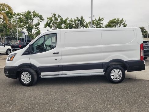 Certified 2025 Ford Transit 250 Low Roof w/ Exterior Upgrade Package RWD image 4