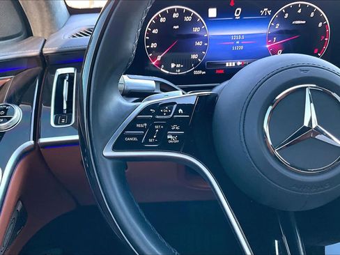 Used 2024 Mercedes-Benz S 580 S 580 image 24