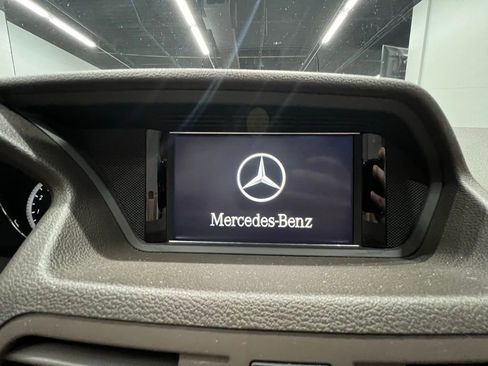 Used 2011 Mercedes-Benz E 550 Cabriolet w/ Premium 2 Pkg image 42