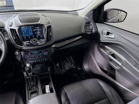 Used 2019 Ford Escape Titanium image 21