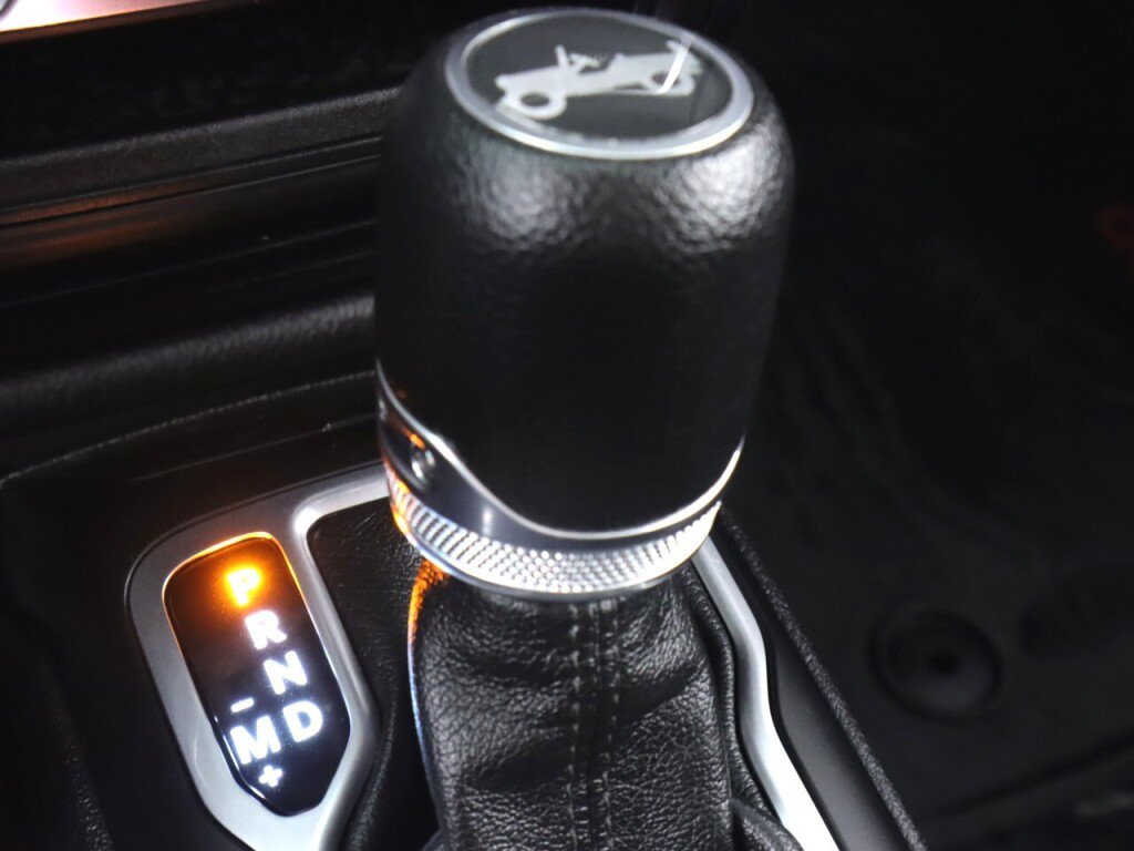 Used 2018 Jeep Wrangler Unlimited Sport S AWD/4WD image 27