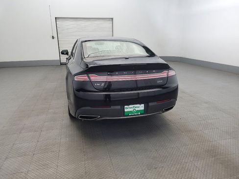 Used 2020 Lincoln MKZ image 6