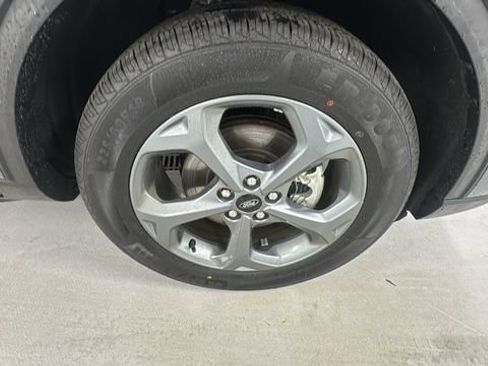 Used 2025 Ford Escape ST-Line Select AWD/4WD image 9
