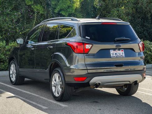 Used 2019 Ford Escape SEL image 6