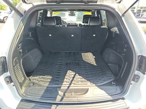 Used 2019 Jeep Grand Cherokee Altitude AWD/4WD image 27