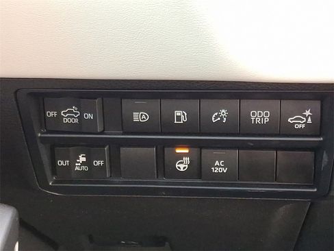 Used 2024 Toyota Tundra Capstone image 25