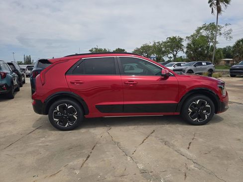 New 2026 Kia Niro Wind FWD image 8