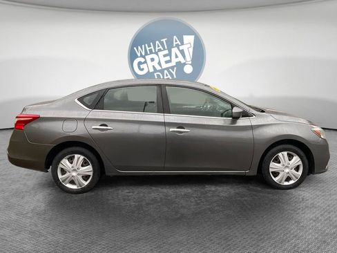Used 2017 Nissan Sentra S image 2
