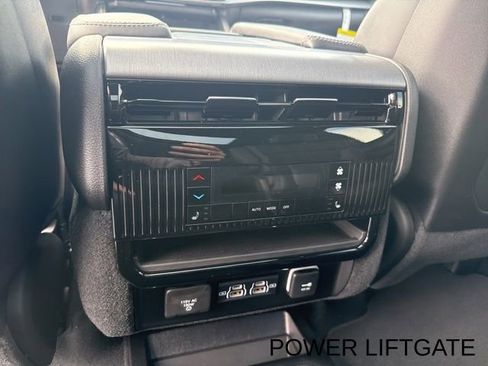 New 2026 Jeep Grand Wagoneer L Limited w/ Premium Group II image 16