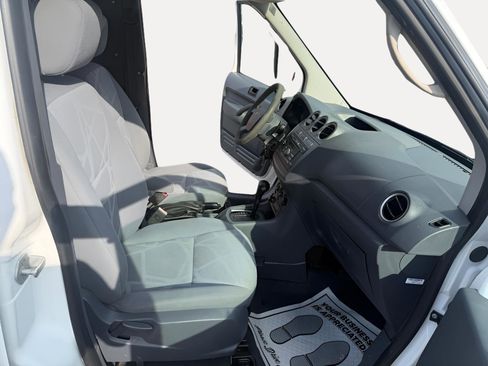 Used 2010 Ford Transit Connect XLT FWD image 9