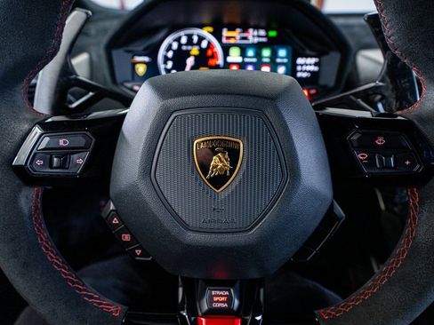 Used 2018 Lamborghini Huracan Performante image 52