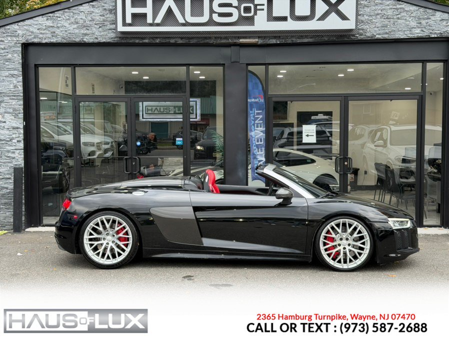 Used 2017 Audi R8 V10 w/ Carbon Exterior Package AWD/4WD image 12
