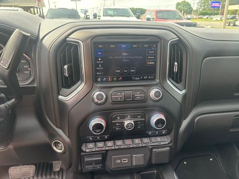 Used 2021 GMC Sierra 1500 AT4 w/ AT4 Premium Package AWD/4WD image 20