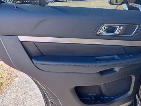 Used 2019 Ford Explorer XLT w/ Class III Trailer Tow Package image 15