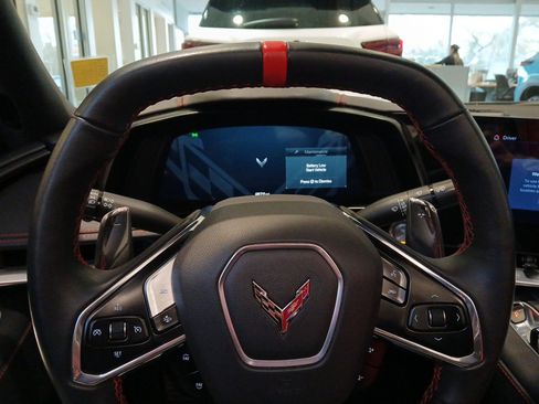 Used 2024 Chevrolet Corvette Stingray Convertible w/ Z51 Performance Package image 10