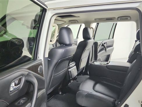 Used 2024 INFINITI QX80 Luxe image 18