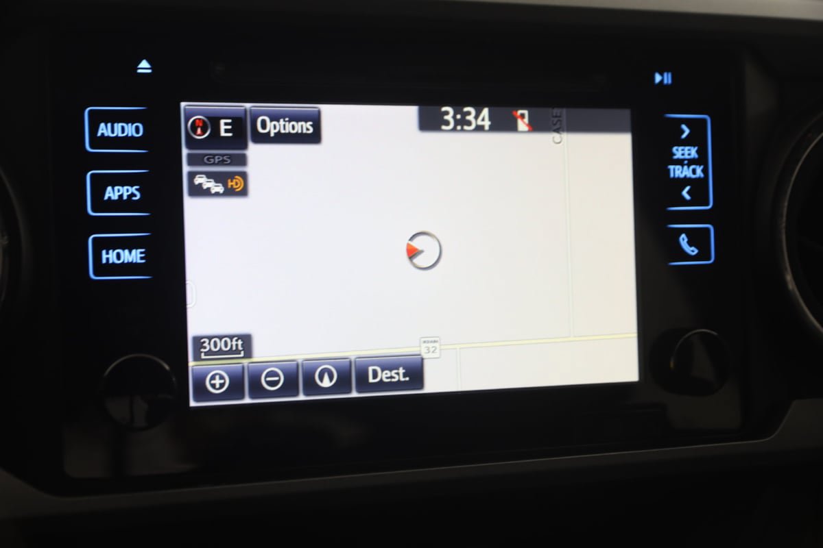 Used 2016 Toyota Tacoma TRD Sport w/ Towing Package AWD/4WD image 8