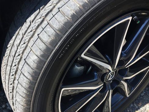 Used 2018 MAZDA CX-5 Touring w/ Preferred Equipment Package FWD image 9