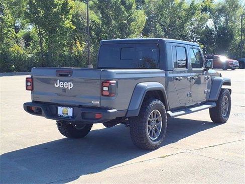 Used 2020 Jeep Gladiator Overland image 4