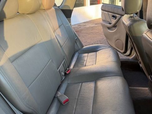 Used 2000 Subaru Outback Limited AWD/4WD image 17