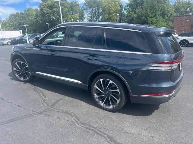 Used 2023 Lincoln Aviator Reserve w/ Equipment Group 201A AWD/4WD image 6