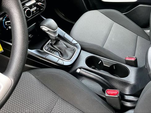 Used 2023 Kia Soul LX w/ LX Technology Package image 17