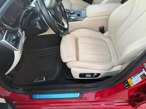 Used 2019 BMW 330i xDrive Sedan w/ Driving Assistance Package image 13