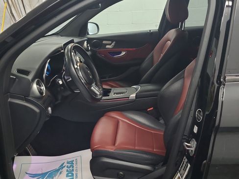 Used 2021 Mercedes-Benz GLC 300 image 11