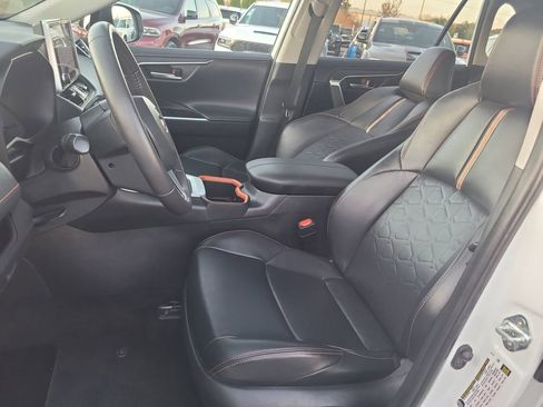 Used 2024 Toyota RAV4 Adventure image 17