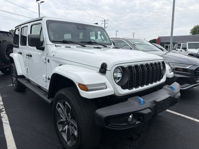 Used 2024 Jeep Wrangler Unlimited w/ Convenience Group