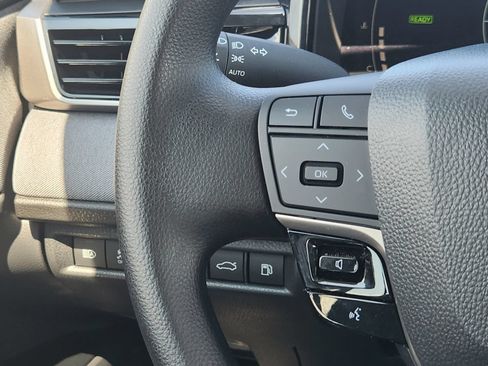 Used 2025 Toyota Camry LE w/ Convenience Package FWD image 31