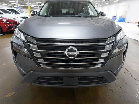 Used 2024 Nissan Rogue S FWD image 21
