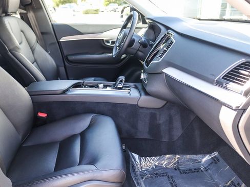 Used 2023 Volvo XC90 B5 Core w/ Protection Package Premier AWD/4WD image 18