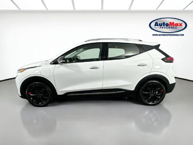 Used 2023 Chevrolet Bolt EUV Premier w/ Sun & Sound Package FWD image 9