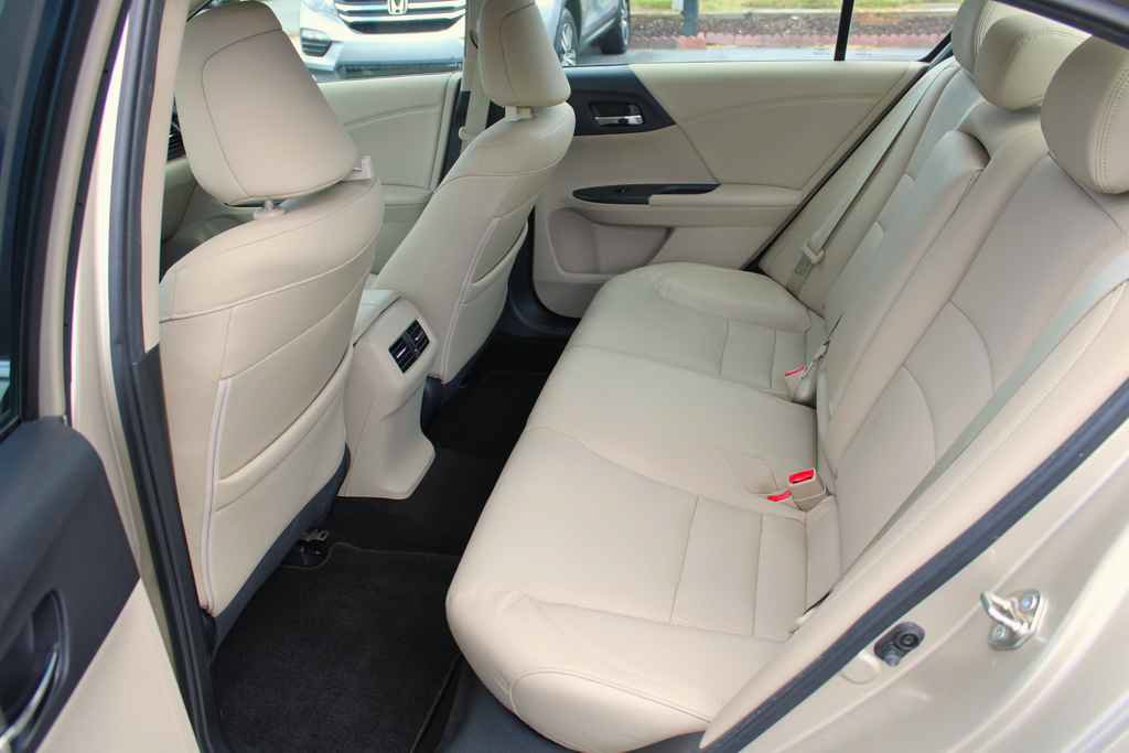 Used 2016 Honda Accord EX-L image 10