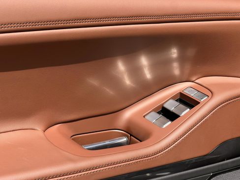 Used 2026 Lincoln Navigator Reserve image 21