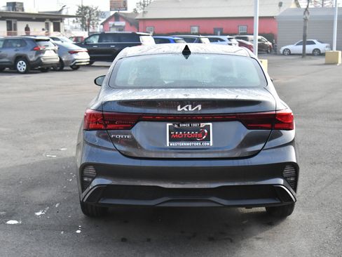 Used 2024 Kia Forte LXS image 7