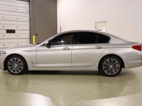 Used 2017 BMW 530i RWD image 5