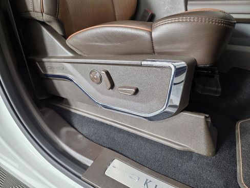 Used 2024 Ford F350 King Ranch w/ FX4 Off-Road Package image 25