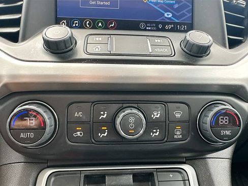 Used 2023 GMC Acadia SLT w/ LPO, Floor Liner Package FWD image 17