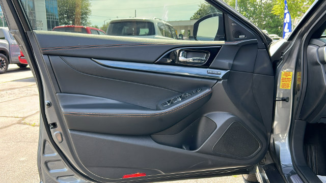 Certified 2023 Nissan Maxima SR w/ Sport Mat Group FWD image 11