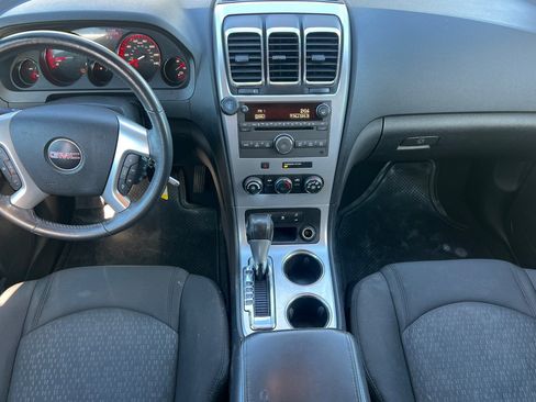 Used 2010 GMC Acadia SLE image 10