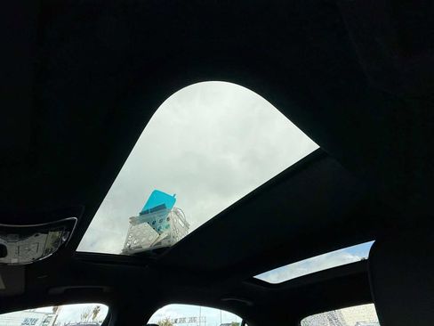 New 2025 Mercedes-Benz C 300 4MATIC Sedan image 32