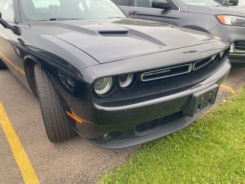 Used 2015 Dodge Challenger SXT Plus RWD image 4