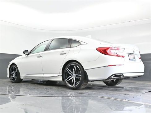 Certified 2022 Honda Accord Touring image 22