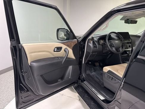 Used 2023 INFINITI QX80 Premium Select w/ Cargo Package AWD/4WD image 12
