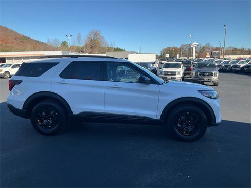New 2026 Ford Explorer Tremor w/ Tremor Convenience Package image 4